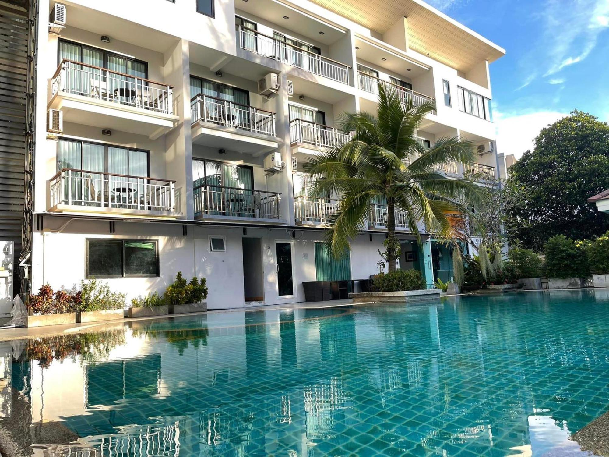 Khách sạn Dipantai Boutique 4*