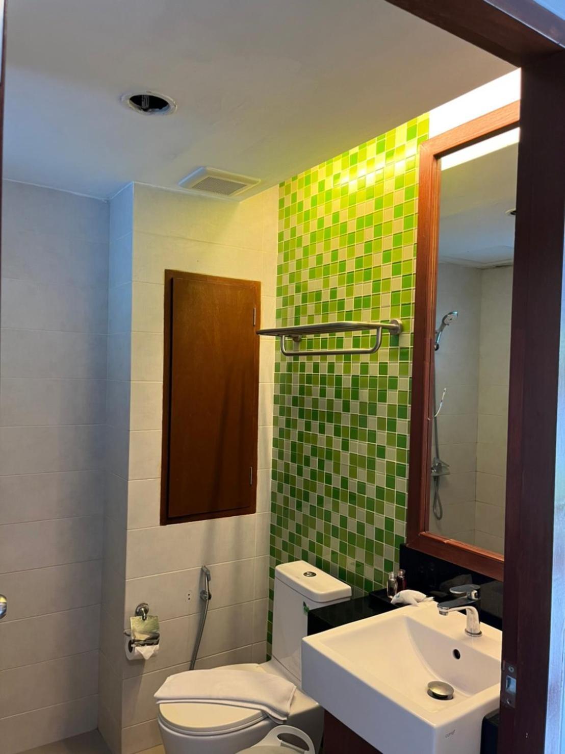 Khách sạn Dipantai Boutique 4*