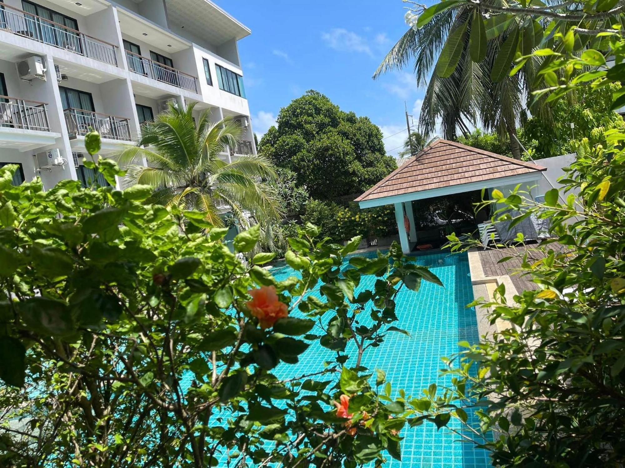 Khách sạn Dipantai Boutique 4*